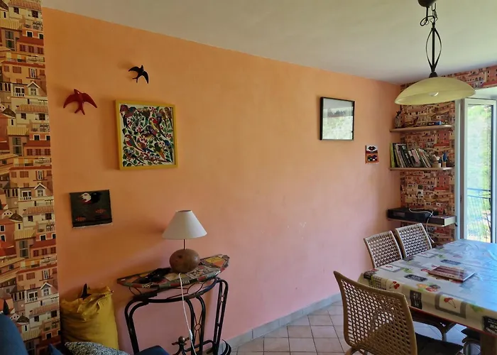 Gite La Maisonnette Avec Belle Vue A St Rome De Tarn